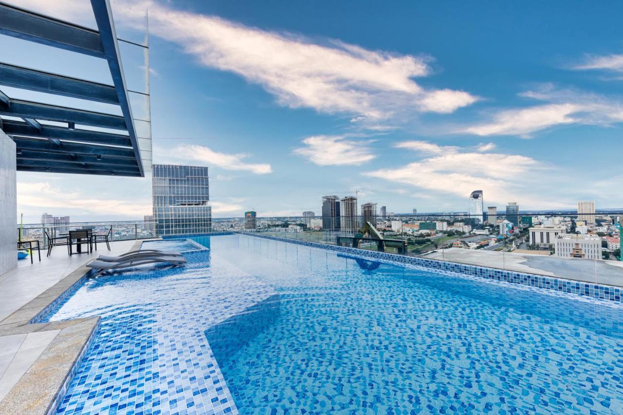 Luxcity Hotel & Apartment Phnom-Penh Buitenkant foto