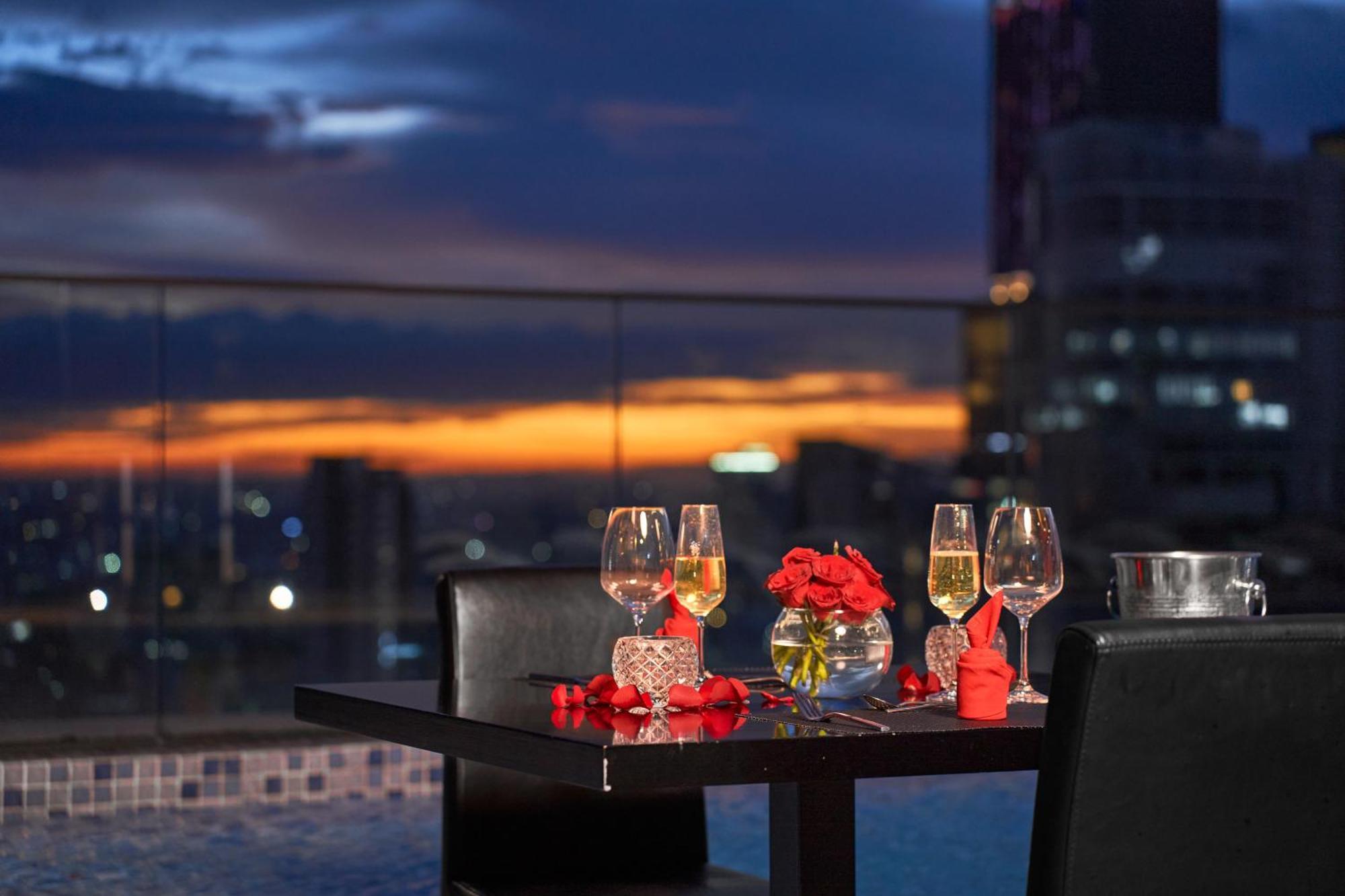 Luxcity Hotel & Apartment Phnom-Penh Buitenkant foto