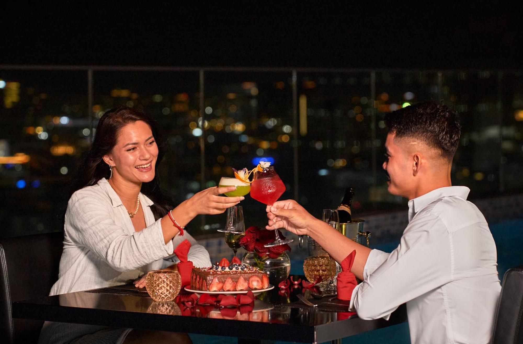 Luxcity Hotel & Apartment Phnom-Penh Buitenkant foto