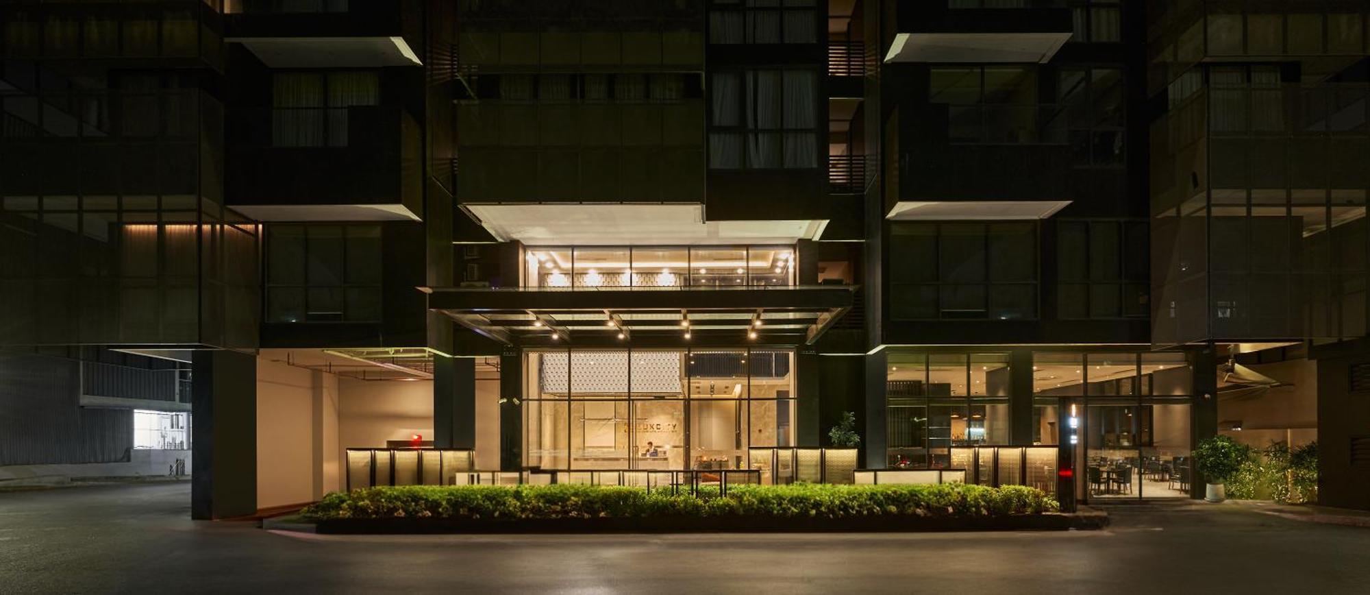 Luxcity Hotel & Apartment Phnom-Penh Buitenkant foto