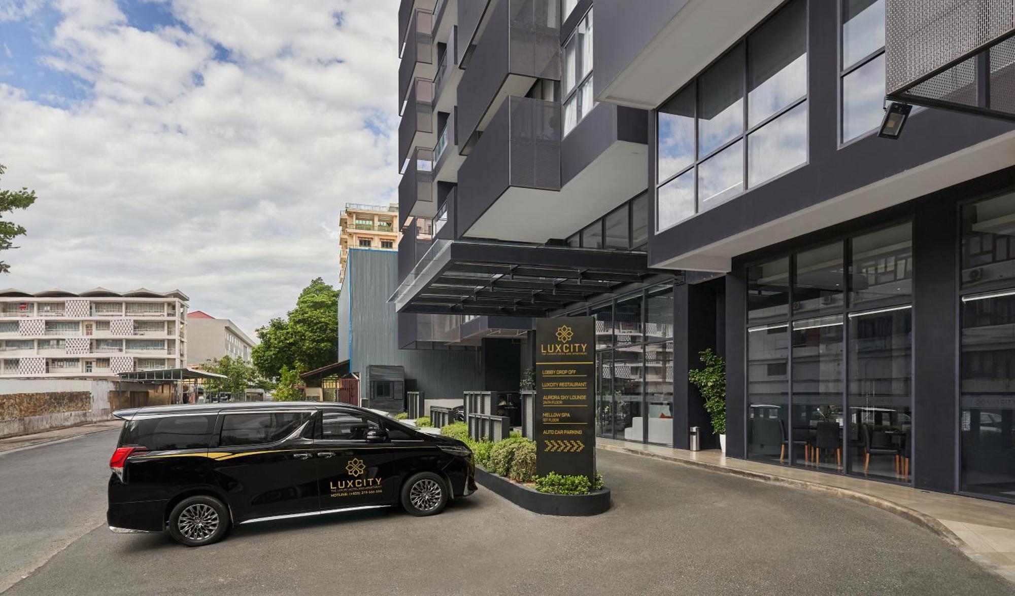 Luxcity Hotel & Apartment Phnom-Penh Buitenkant foto
