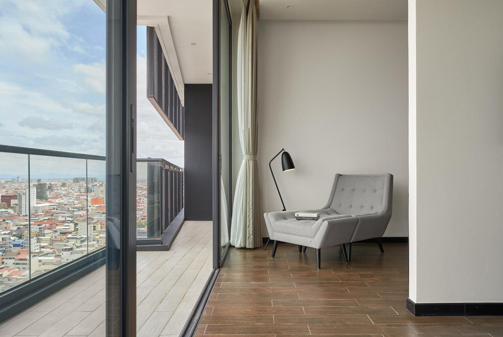 Luxcity Hotel & Apartment Phnom-Penh Buitenkant foto