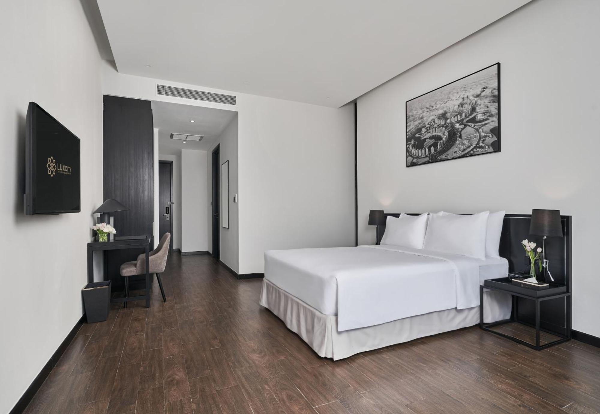 Luxcity Hotel & Apartment Phnom-Penh Buitenkant foto