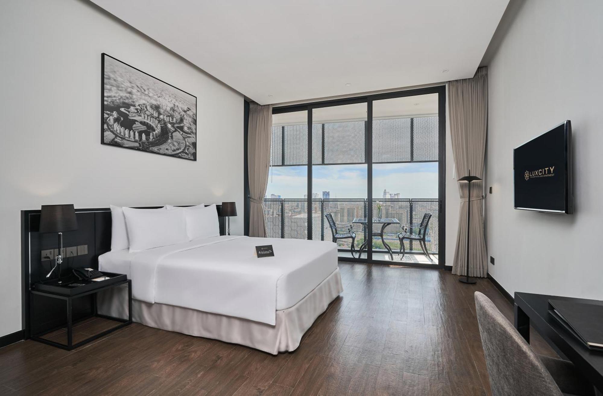 Luxcity Hotel & Apartment Phnom-Penh Buitenkant foto